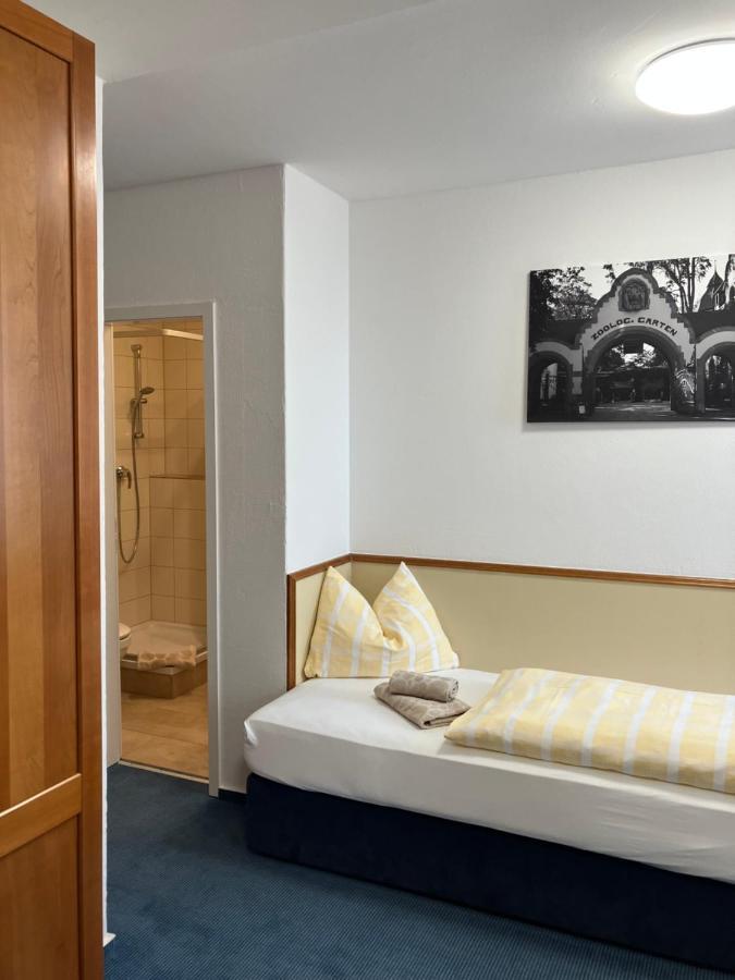 Hotel Am Bayrischen Platz Leipzig Exteriör bild