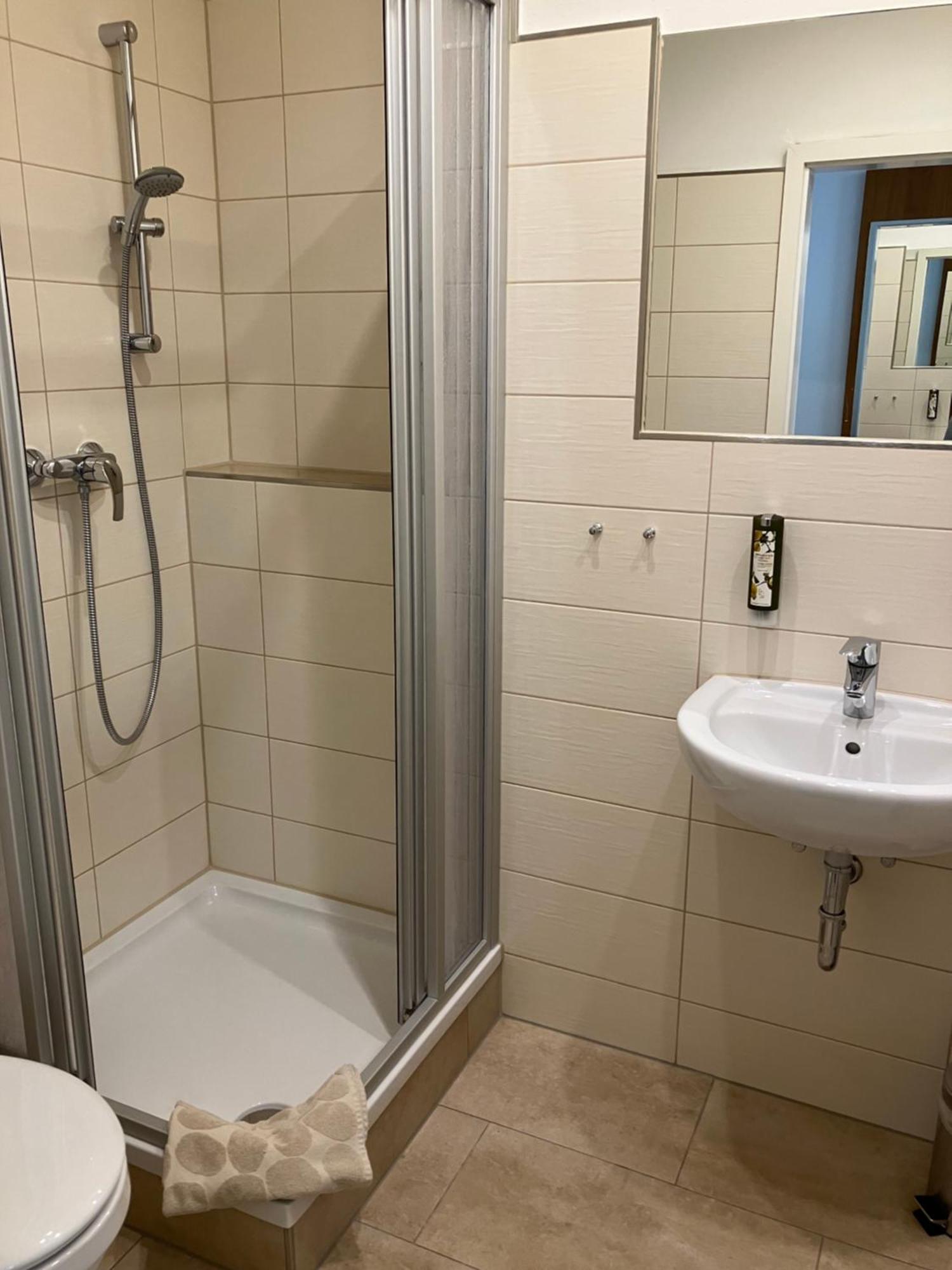 Hotel Am Bayrischen Platz Leipzig Exteriör bild
